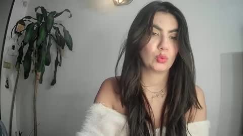 Snapshot of silviecollins chatting on March 2025 01:28:01 AM Silvie online show from March 2025 01:28:01 AM