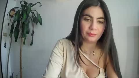 Snapshot of silviecollins chatting on March 2025 10:02:02 PM Silvie online show from March 2025 10:02:02 PM