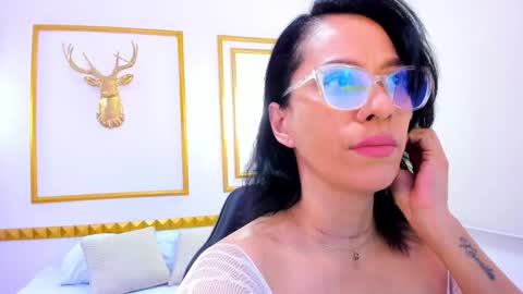 S I L V I N A online show from January 2026 01:14:01 PM