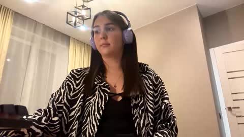 Rose online show from October 2025 10:02:01 AM