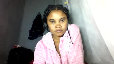 simirna98 online show from June 2026 07:51:02 PM