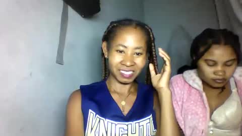 simirna98 online show from June 2026 08:01:01 PM