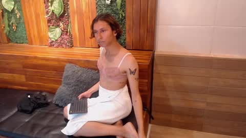 Snapshot of simon_durand chatting on February 2025 09:45:01 AM simon_durand online show from February 2025 09:45:01 AM