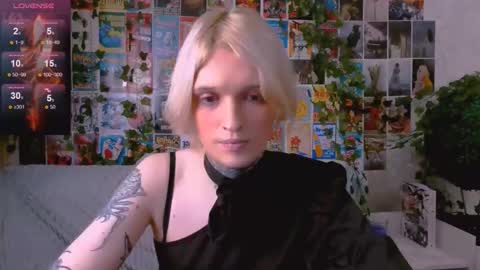 Simona online show from October 2025 10:33:01 PM