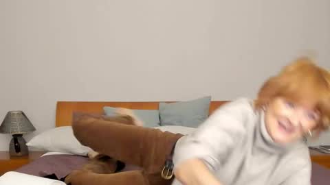 Simona  online show from January 2026 01:37:02 PM