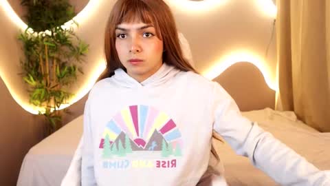 simone_sky online show from February 2026 01:41:01 PM