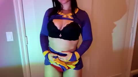 simonesighren online show from October 2025 04:57:02 AM