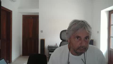 Snapshot of simonthenudist chatting on April 2026 10:02:01 AM Simon online show from April 2026 10:02:01 AM