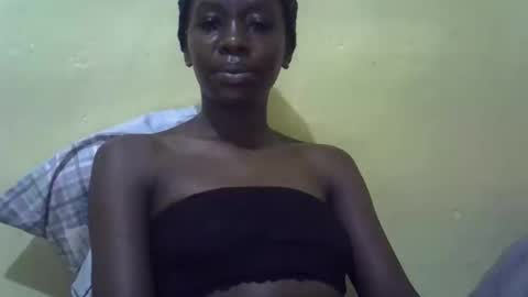 Snapshot of simplyloy33 chatting on April 2026 04:14:02 AM simplyloy33 online show from April 2026 04:14:02 AM