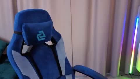 Zoe online show from March 2026 04:07:02 AM