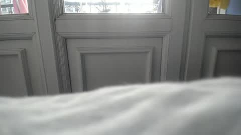 Snapshot of simur_sahso chatting on December 2024 03:15:02 PM Sofi wed. - sat. 11am - 11 pm and Santi with Sofi sun.. - tue. 11 am - 5 pm  europe online show from December 2024 03:15:02 PM