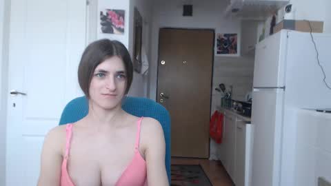 simyhvn online show from February 2025 11:33:01 AM