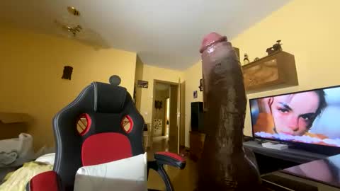 Snapshot of sindycd81 chatting on December 2025 08:49:02 PM SindyCross online show from December 2025 08:49:02 PM