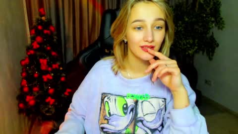 Sinty Noria online show from December 2024 07:35:01 AM