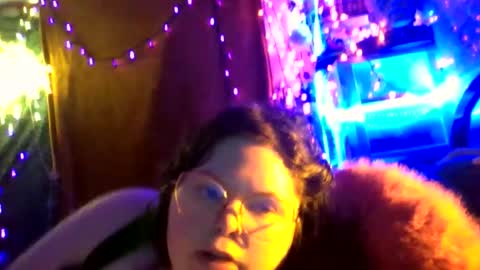 Siofra online show from December 2025 01:33:01 AM