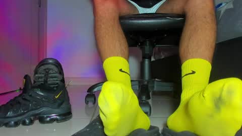 only foot                         worshipers here online show from April 2026 12:03:02 PM