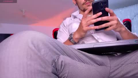 William independent models online show from March 2026 09:19:01 PM