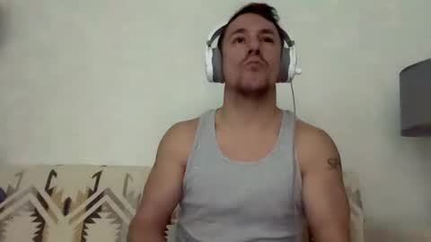 Snapshot of sirbubblesworth chatting on February 2025 12:30:01 AM sirbubblesworth online show from February 2025 12:30:01 AM