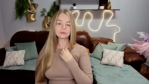 SirenaBloom online show from September 2025 04:23:02 AM