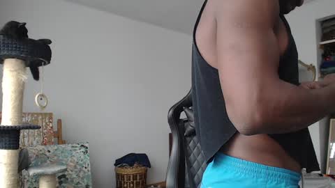 Snapshot of siriss_boyrag chatting on January 2025 08:25:02 PM siriss_boyrag online show from January 2025 08:25:02 PM