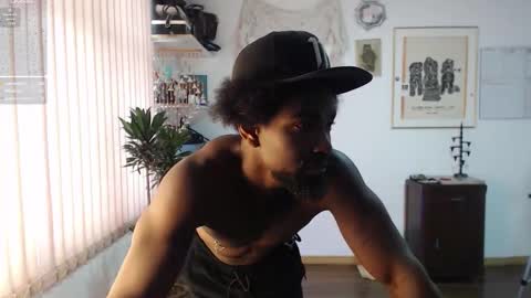 Snapshot of siriss_boyrag chatting on October 2025 06:28:02 PM siriss_boyrag online show from October 2025 06:28:02 PM