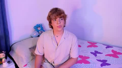 Snapshot of sirius_angels chatting on February 2026 05:15:01 AM Sirius angels online show from February 2026 05:15:01 AM