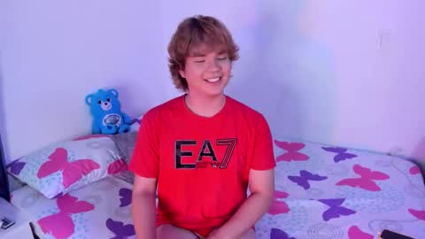 Snapshot of sirius_angels chatting on February 2026 01:51:02 PM Sirius angels online show from February 2026 01:51:02 PM