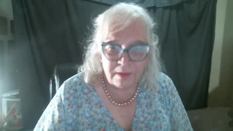 Sissy Diane online show from October 2025 11:35:01 PM
