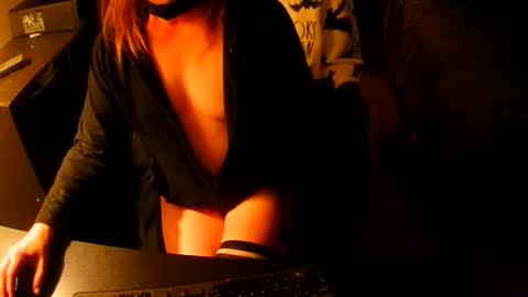 Snapshot of sissyred2314 chatting on November 2025 07:25:02 AM red online show from November 2025 07:25:02 AM