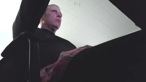 Chris online show from December 2025 02:06:02 AM