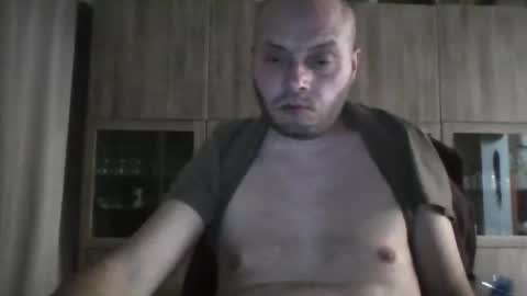 Snapshot of sixten113 chatting on April 2026 05:07:02 PM sixten113 online show from April 2026 05:07:02 PM