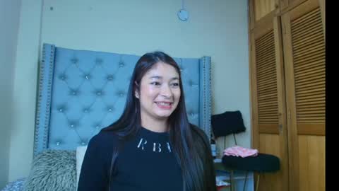 skarlett_36 online show from April 2026 03:05:02 PM