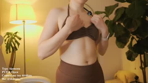 Im Scarlett  ONLINE  5pm-10pm NYC time  online show from April 2026 10:44:01 PM