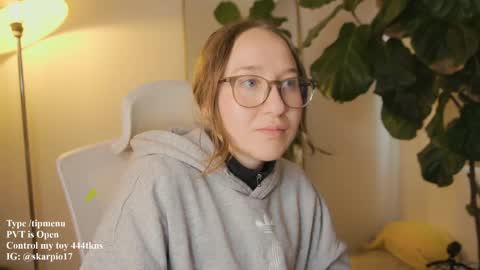 Im Scarlett  ONLINE  5pm-10pm NYC time  online show from April 2026 09:20:01 PM