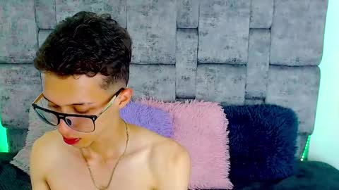 Snapshot of skinny_bigcock20 chatting on February 2025 10:39:02 PM skinny_bigcock20 online show from February 2025 10:39:02 PM