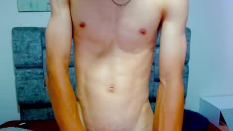 Snapshot of skinny_bigcock20 chatting on March 2025 07:38:01 PM skinny_bigcock20 online show from March 2025 07:38:01 PM