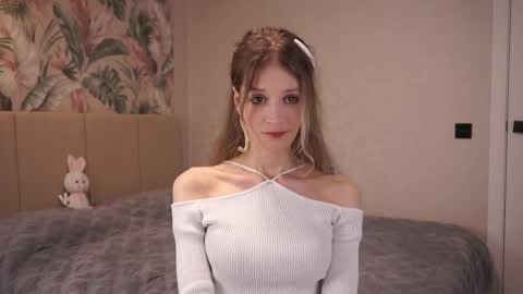 Snapshot of skinny_eve chatting on February 2025 07:09:01 PM Emily online show from February 2025 07:09:01 PM