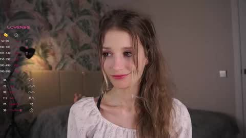 Snapshot of skinny_eve chatting on March 2025 01:48:01 AM Emily online show from March 2025 01:48:01 AM