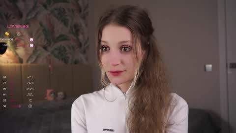 Snapshot of skinny_eve chatting on March 2025 06:16:01 PM Emily online show from March 2025 06:16:01 PM