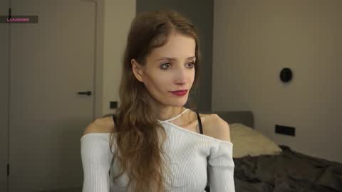 Snapshot of skinny_eve chatting on September 2025 05:12:02 PM Emily online show from September 2025 05:12:02 PM