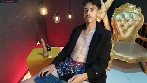 Snapshot of skinny_jean_ chatting on June 2026 04:06:01 AM skinny jean online show from June 2026 04:06:01 AM