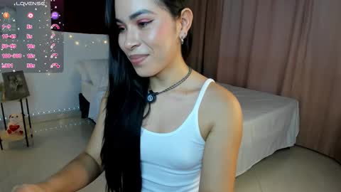 Loren Moreno online show from October 2025 02:15:01 AM