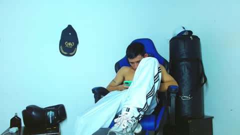 Snapshot of skinny_marked chatting on January 2025 05:15:02 PM skinny marked online show from January 2025 05:15:02 PM