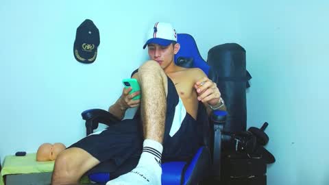 Snapshot of skinny_marked chatting on January 2025 03:32:02 AM skinny marked online show from January 2025 03:32:02 AM