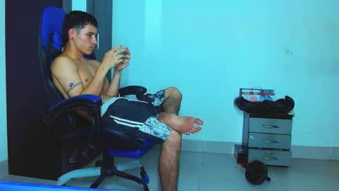 Snapshot of skinny_marked chatting on February 2025 12:52:02 AM skinny marked online show from February 2025 12:52:02 AM