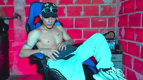 Snapshot of skinny_marked chatting on October 2025 11:45:02 PM skinny marked online show from October 2025 11:45:02 PM
