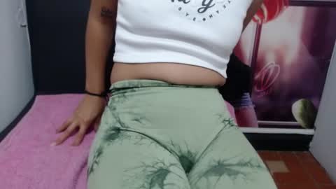 Snapshot of skinny_nastyy chatting on June 2026 02:50:02 PM Kim skinny online show from June 2026 02:50:02 PM
