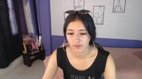 Snapshot of skinny_yizz chatting on May 2026 07:00:01 PM Only Pvt online show from May 2026 07:00:01 PM