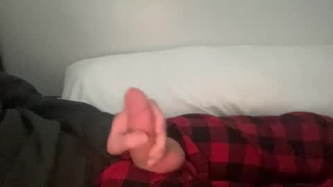 Snapshot of skinnyandweird chatting on March 2026 02:33:02 AM skinnyandweird online show from March 2026 02:33:02 AM