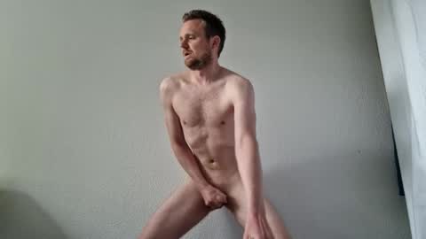 skinnyb24 online show from May 2026 11:39:02 AM
